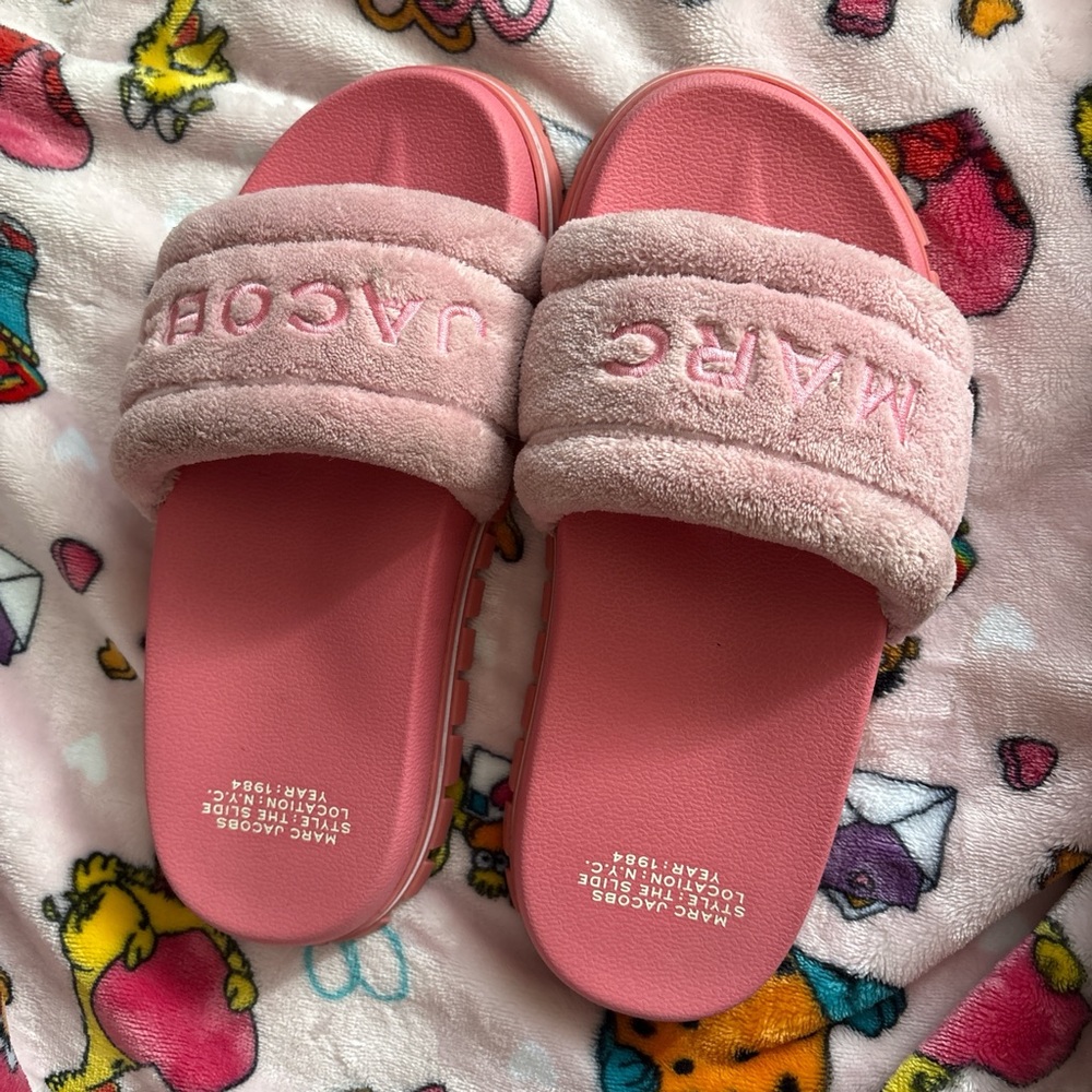 Marc Jacobs Blush Fuzzy Slides